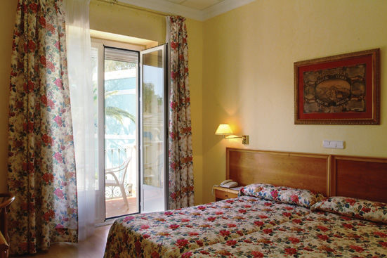 Balneario De Leana Hotel Фортуна Екстериор снимка
